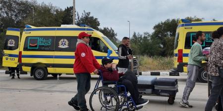 مصر ترسل 28 ألف خيمة للأشقاء فى غزة وتستقبل الدفعة 35 من المصابين