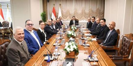 وزير الرياضة يستقبل اتحاد السلة ويشيد بخطة تطوير اللعبة