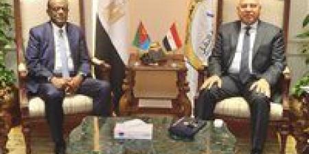 وزير النقل يستقبل المستشار الاقتصادي للرئيس الإريتري ووزير التجارة والصناعة بإريتريا