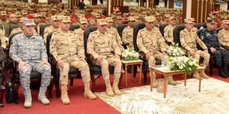 وزير الدفاع: القوات المسلحة والشرطة جناحي الأمة في الحفاظ على استقرار الوطن