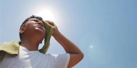 أفضل توقيت للخروج في الموجة الحارة.. نصائح عملية لتفادي الإجهاد الحراري