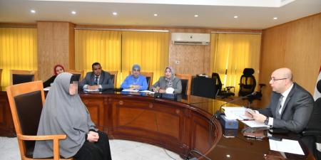 خلال اللقاء الدوري لخدمة المواطنين.. محافظ الفيوم يوجه بتجهيز فتيات غير قادرات وتوفير فرص عمل للشباب