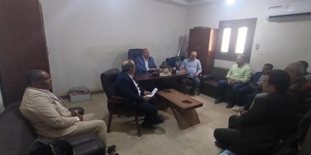 نائب محافظ الجيزة يبحث مشاكل مستثمري المنطقة الصناعية عرب أبو ساعد بمركز الصف
