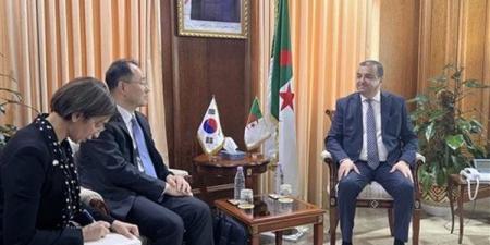 كوريا الجنوبية تسعى لتوفير إمدادات الطاقة من الجزائر وليبيا