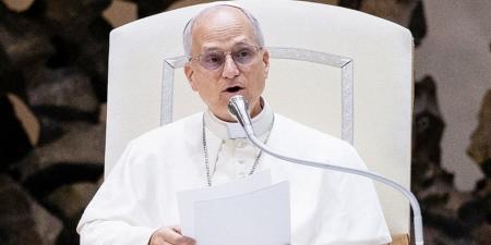 بابا الفاتيكان: إنفاق المليارات على الحروب يدمر العالم