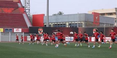 الأهلي يواصل تدريباته على ملعب التتش