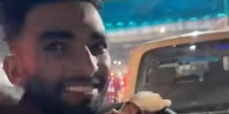 انشروا الإيجابيات.. شاب يوثق التزام سائق بالخط المحدد له (فيديو)