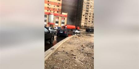 "ربنا سترها".. السيطرة على حريق هائل بمخزن أدوات كهربائية في مصر القديمة (فيديو)