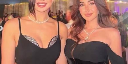 هنا الزاهد تنافس عارضات الأزياء بأناقتها في حفل زفاف نجلة المنتج محمد السعدي