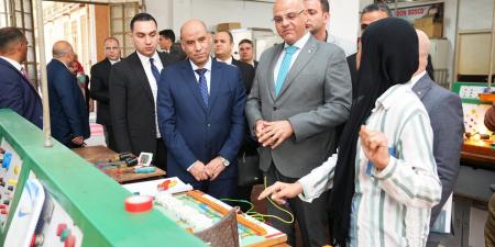 وزير العمل يعلن عن 1200 منحة تدريبية مجانية لتأهيل الشباب لسوق العمل