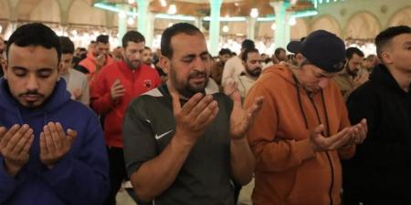 موعد رفع أذان صلاة العشاء فى مدن ومراكز محافظة البحيرة اليوم