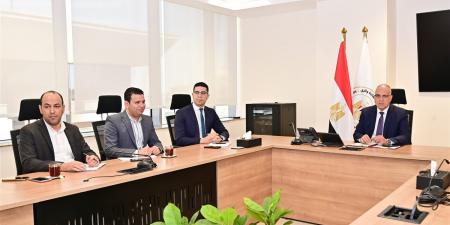 وزير الري يتابع أعمال وحدة متابعة المشروعات الممولة دوليًا لتعزيز إدارة المشروعات المائية