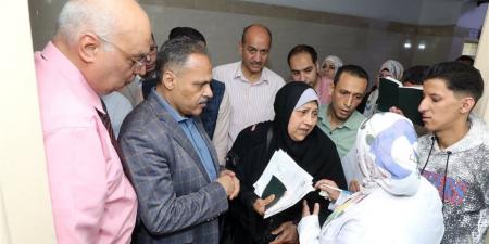 محافظ الشرقية يتدخل لإنهاء إجراءات علاج سيدة خلال زيارة مفاجئة بالزقازيق