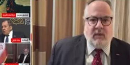 دبلوماسي سابق: واشنطن شنت حربا على إيران لأسباب اقتصادية وفرض هيمنة الدولار