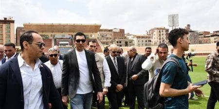 وزير الرياضة ومحافظ الدقهلية يتفقدان ستاد المنصورة