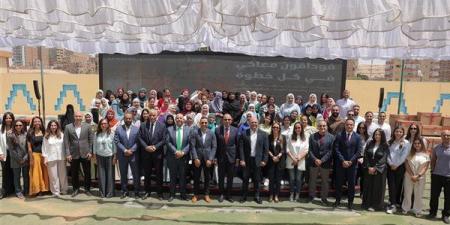 ڤودافون مصر تكرم 500 سفيرة ببرنامج معاكي في المنيا