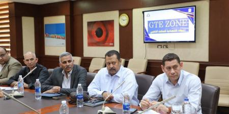 انهاء تداخلات الأراضي وحسم ملفات التقسيمات بسفاجا والقصير