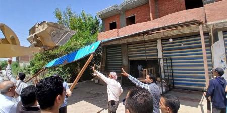 حملة مكبرة لرفع الإشغالات والعوائق بشوارع مدينة طامية بالفيوم