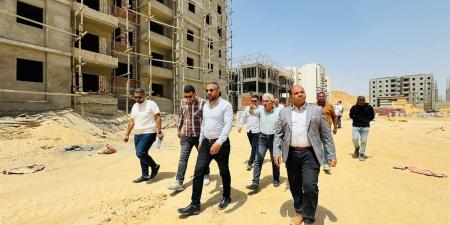معاون نائب رئيس الهيئة لقطاع التنمية والإنشاءات يتفقد مشروعات العبور الجديدة