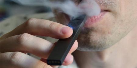 نتائج صادمة.. التدخين الإلكتروني قد يزيد خطر الإصابة بالسرطان