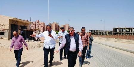 رفع كفاءة محطة "الداون تاون" وموقف الأتوبيس بحدائق أكتوبر (صور)