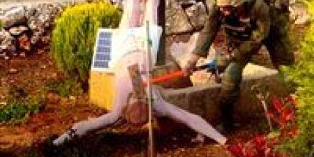 غضب عالمي بعد تداول فيديو لجندي إسرائيلي يحطم تمثال المسيح بمطرقة في لبنان
