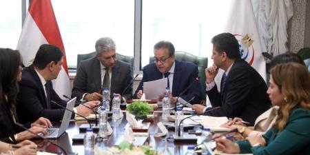 بيئة سياحية صحية.. وزيرا الصحة والسياحة والآثار يبحثان استراتيجية تكاملية للارتقاء بالخدمات الطبية للسائحين