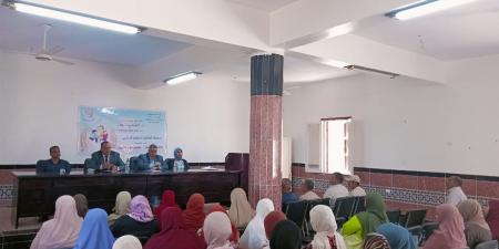 أهمية تحقيق التوازن بين التطور التكنولوجي والحفاظ على القيم المجتمعية.. حلقة نقاشية لإعلام الداخلة