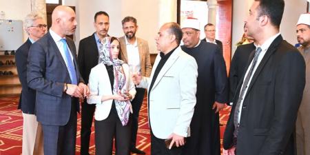 محافظ البحيرة ووفد الاتحاد الأوروبي في جولة بآثار رشيد