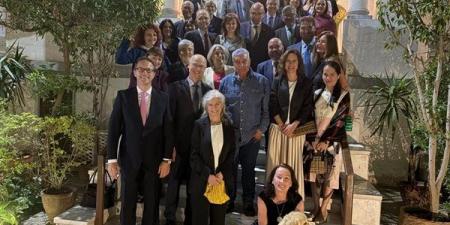 زاهي حواس يقدّم عرضاً لإنجازات البعثة الإسبانية بسقارة