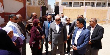 مطروح تنفذ تجربة “التعليم عن بُعد” لضمان وصول الخدمة التعليمية إلى المناطق النائية