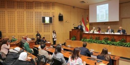 السفير الإسبانى يشيد بمكتبة الإسكندرية