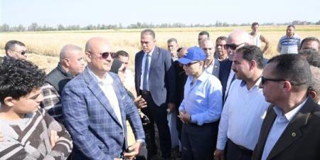 محافظ الغربية يطلق موسم حصاد القمح من مركز زفتى