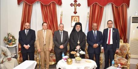 محافظ الأقصر يزور كنيسة مار جرجس بأرمنت الوابورات