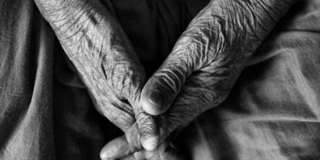 أطعمة تسرّع الشيخوخة ونصائح للنوم العميق.. عادات يومية قد تحرمك من الراحة دون أن تشعر