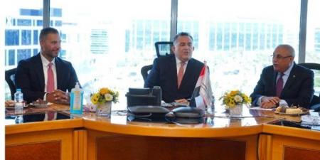 رئيس البورصة المصرية يترأس لجنة قيد 6 شركات ضمن برنامج الطروحات الحكومية