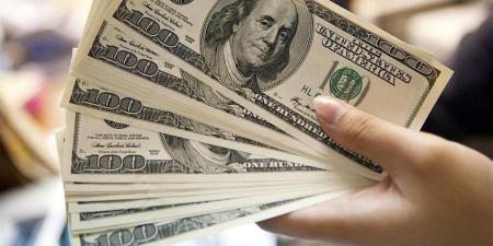 خبيرة اقتصادية: تراجع الدولار دون 52 جنيهًا يعكس هدوء التوترات العالمية
