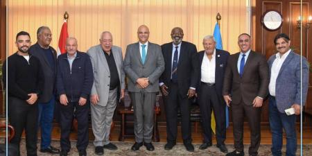 محافظ الإسكندرية يستقبل عادل فهيم لإعلان عن بطولة إفريقيا للياقة البدنية