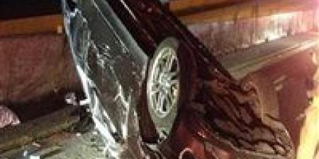 إصابة 4 أشخاص فب انقلاب سيارة على الطريق الصحراوي بالفيوم