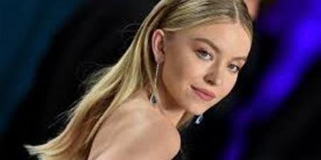 بعد تسريبات موقع التصوير.. حذف مشهد سيدني سويني من The Devil Wears Prada 2