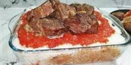 طريقة عمل فتة الحمص الشامية بالتسقية بخطوات سهلة ومذاق مميز