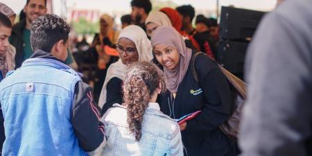 رعاية 1000 طفل.. طلاب الأزهر الوافدون يرسمون البسمة في مبادرة عابرة للقارات