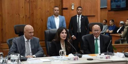 وزيرة الإسكان تترأس اجتماع اللجنة التنسيقية العليا لمياه الشرب والصرف الصحي