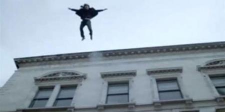 علاقة محرمة تكشف لغز سقوط رجل آعمال من الطابق الخامس.. تفاصيل