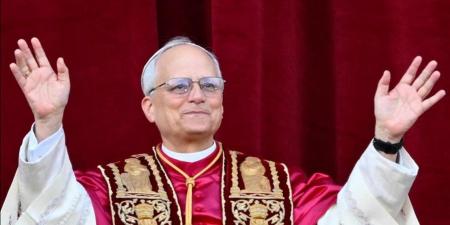 بابا الفاتيكان يدعو لتعزيز دور الشباب والأسرة