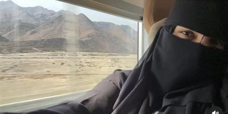 الحرية في الأماكن العامة.. شريف العماري يحسم الجدل حول النقاب