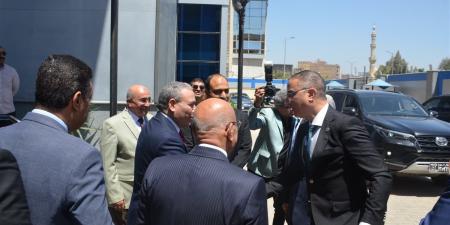 محافظ الجيزة يزور شركة مياه الشرب.. ما السبب؟