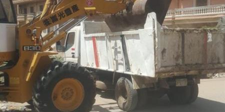 محافظ الغربية يتابع الحملة المكبرة لرفع 428 طن مخلفات بالمراكز والمدن