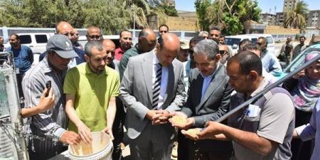 محافظ أسيوط يتفقد توريد القمح بصوامع مطاحن مصر الوسطى.. ويؤكد انتظام المنظومة