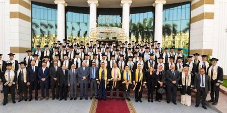 رئيس جامعة العاصمة يشهد حفل تخرج الماجستير المهني في إدارة الأعمال